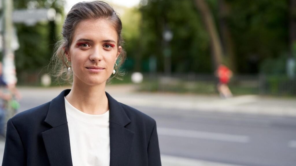 Liv Lisa Fries Krankheit – Faktencheck 2026: Gesundheit, Dreh-Aus bei Babylon Berlin & die ganze Wahrheit liv lisa fries krankheit